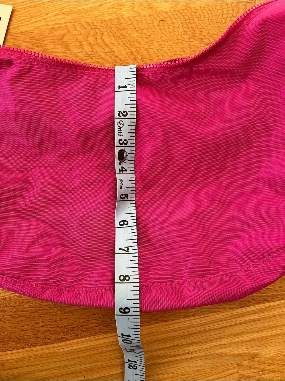 BNWT Baggu Med Crescent Bright Fuchsia - Picture 9 of 10